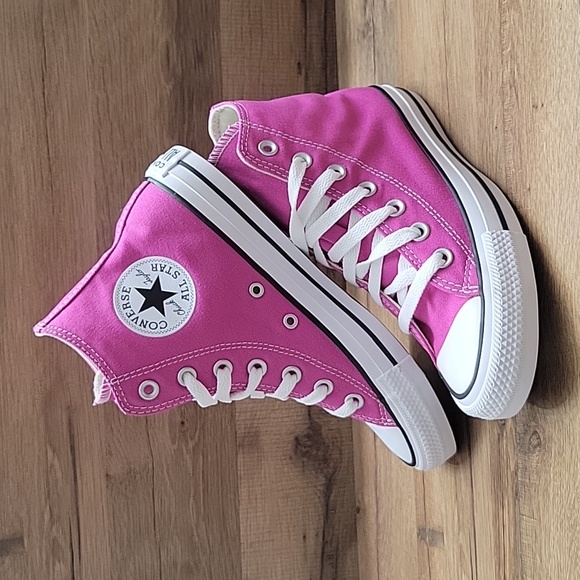 Converse high top Brand new. - Picture 2 of 11